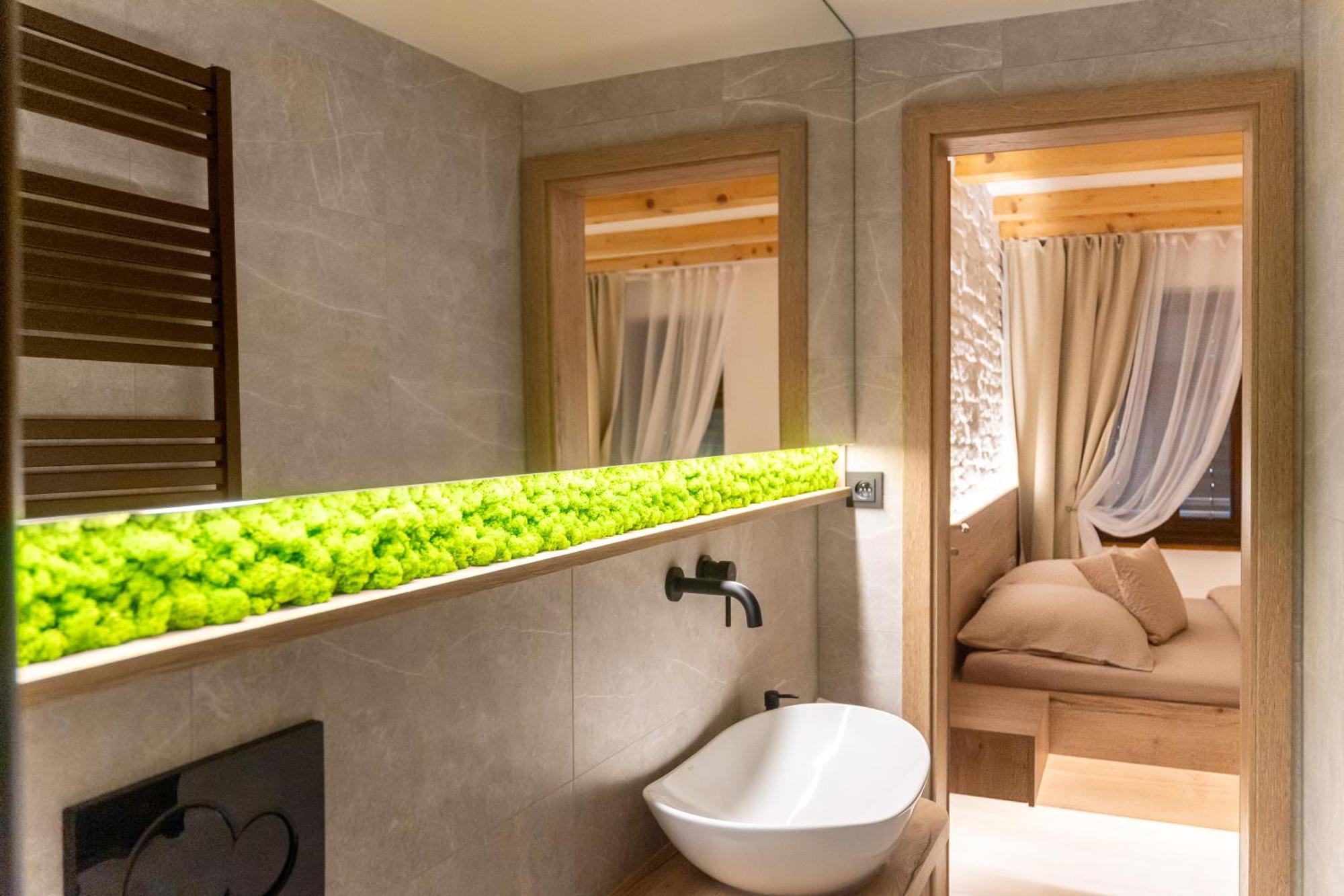 White Wolf Boutique Apartments Оломоуц Экстерьер фото